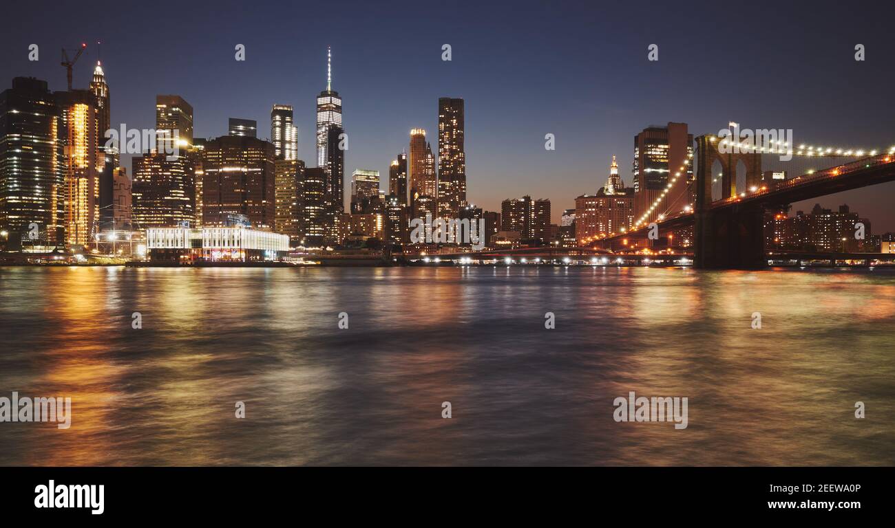 New york city skyline water hi-res stock photography and images - Alamy