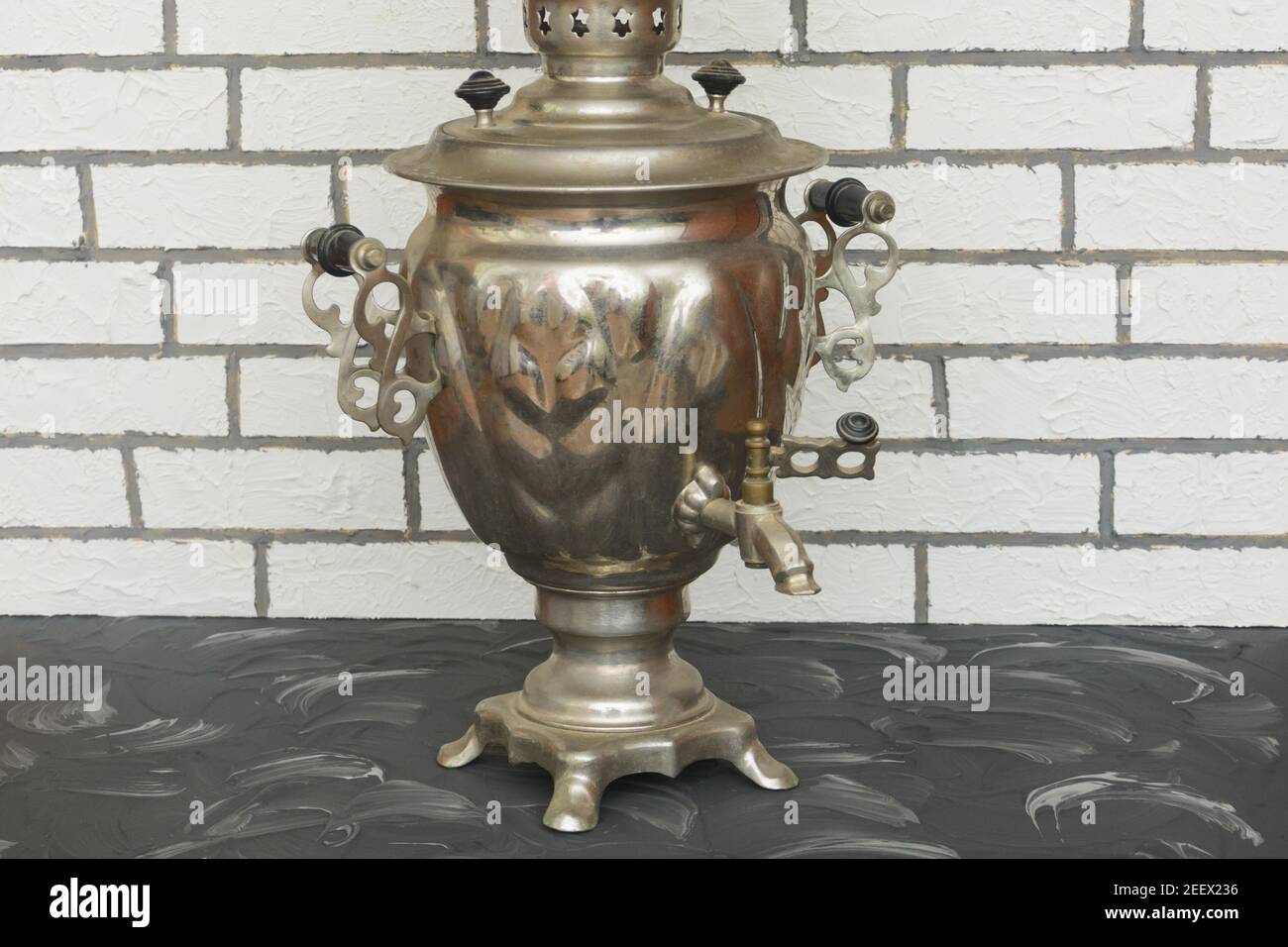 Making russian urns tea Antique Brass