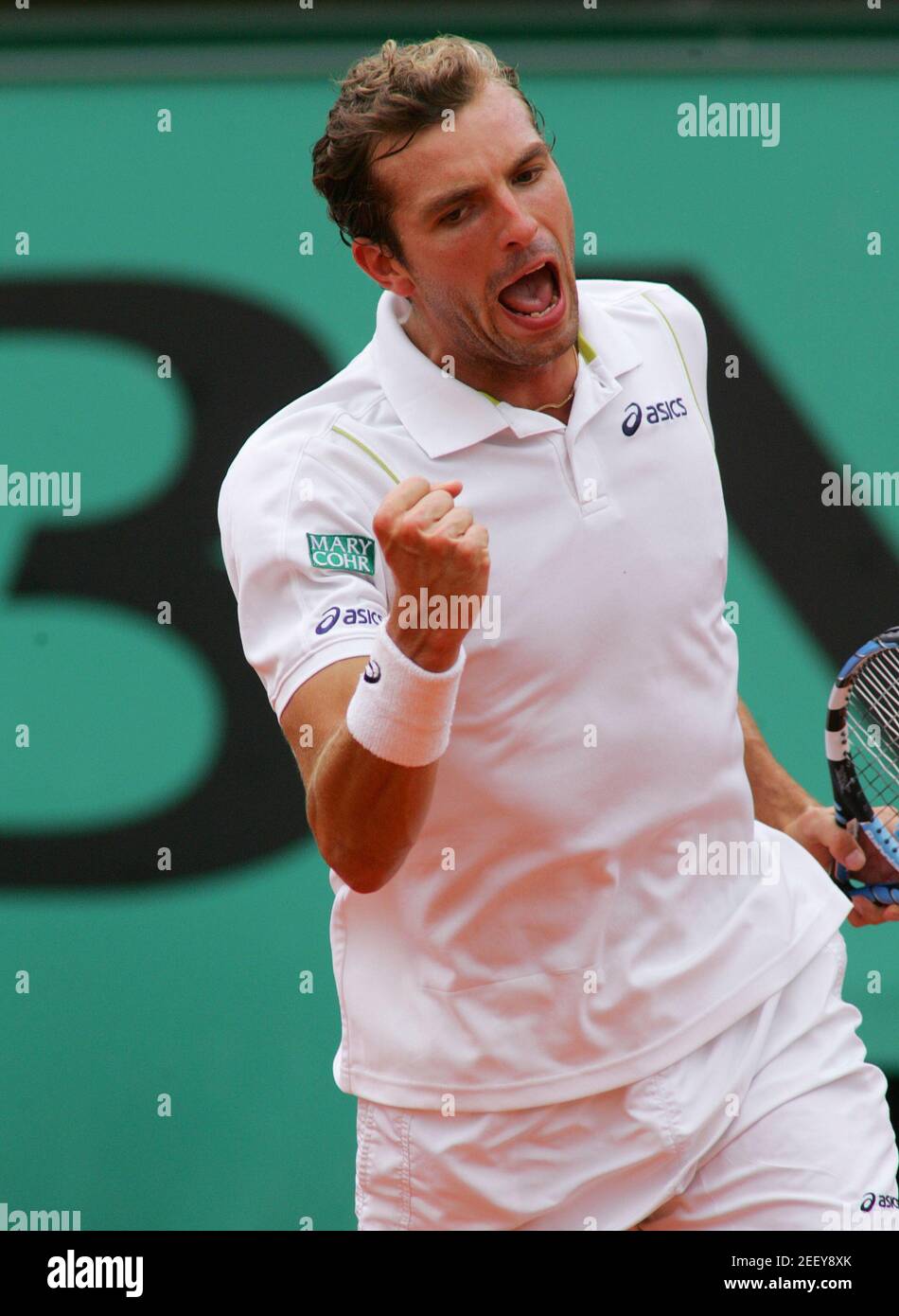 Tennis - French Open - Roland Garros - Paris - France - 2/6/08 Julienne  Benneteau - France celebrates Mandatory Credit: Action Images / Jason  O'Brien Stock Photo - Alamy