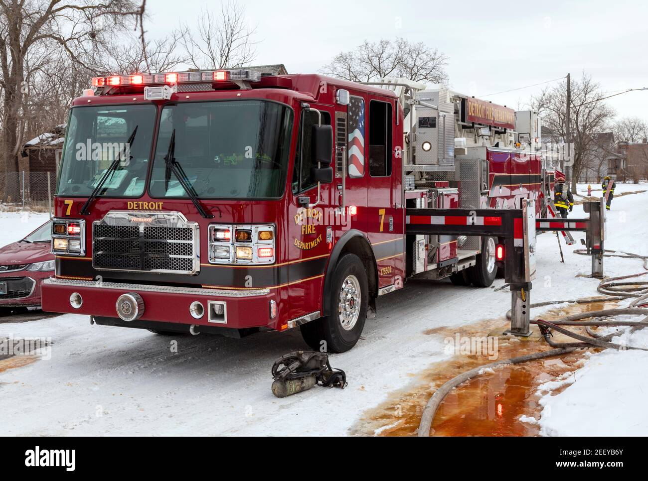 Tower Ladder 7, Detroit fire department, vacant dwelling fire, Detroit, MI, USA, by James D Coppinger/Dembinsky Photo Assoc Stock Photo