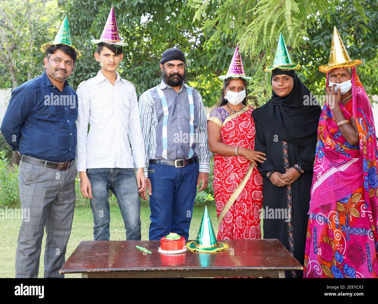 Indian family picnic table hi-res stock photography and images - Alamy