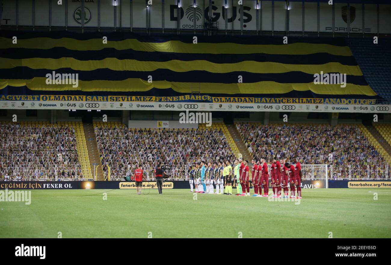 Soccer Football - Super Lig - Fenerbahce v Kayserispor - Sukru Saracoglu  Stadium, Istanbul, Turkey - June 12, 2020 Players line up before the match,  as play resumes behind closed doors following