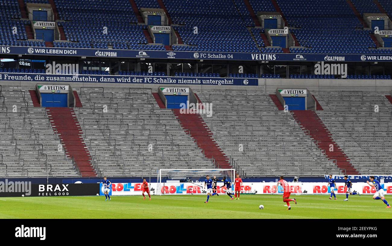 Soccer Football - Bundesliga - Schalke 04 v FC Augsburg - Veltins-Arena, Gelsenkirchen, Germany - May 24, 2020 General view during the match, as play resumes behind closed doors following the outbreak of the coronavirus disease (COVID-19) Martin Meissner/Pool via REUTERS  DFL regulations prohibit any use of photographs as image sequences and/or quasi-video Stock Photo