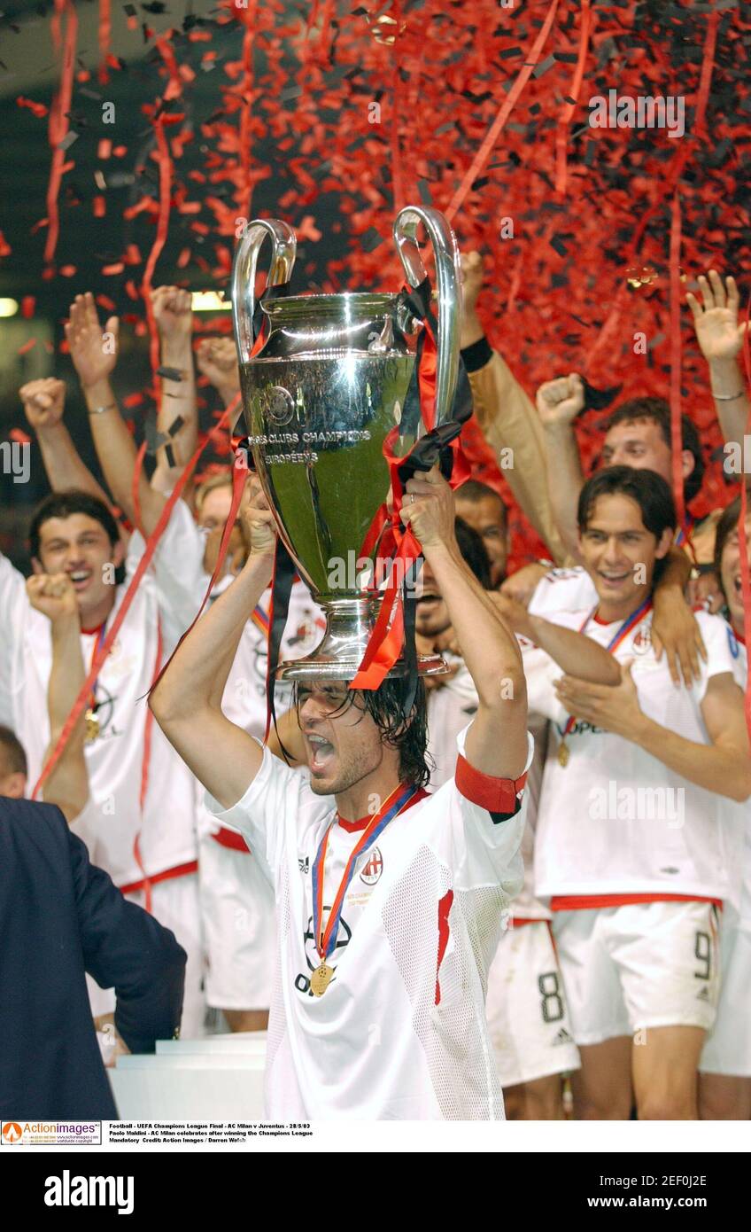 Football - UEFA Champions League Final - AC Milan v Juventus - 28/5/03  Paolo Maldini - AC Milan celebrates after winning the Champions League  Mandatory Credit: Action Images / Darren Walsh Stock Photo - Alamy