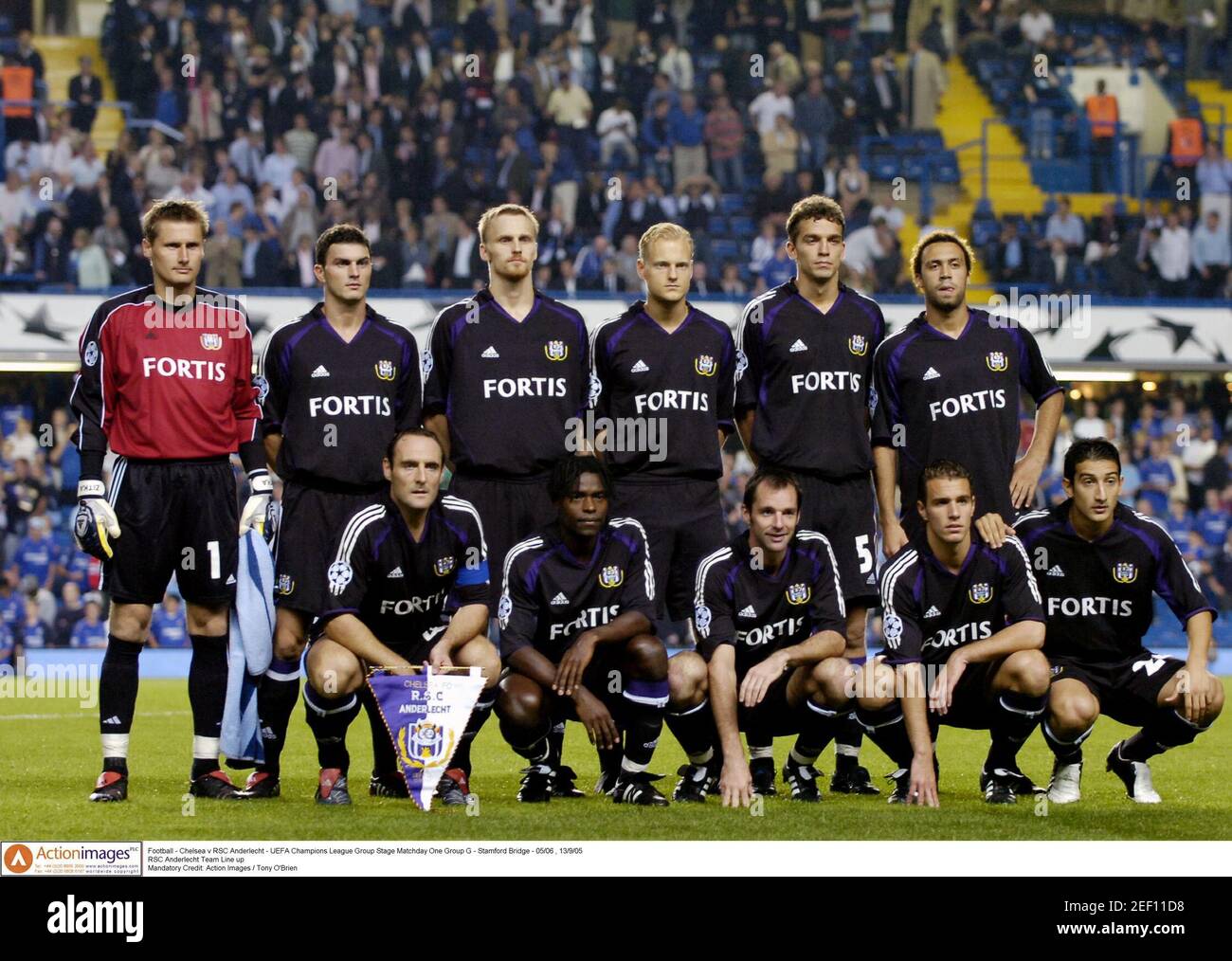Football - Chelsea v RSC Anderlecht - UEFA Champions League Group Stage  Matchday One Group G - Stamford Bridge - 05/06 , 13/9/05 RSC Anderlecht  Team Line up Mandatory Credit: Action Images / Tony O'Brien Stock Photo -  Alamy