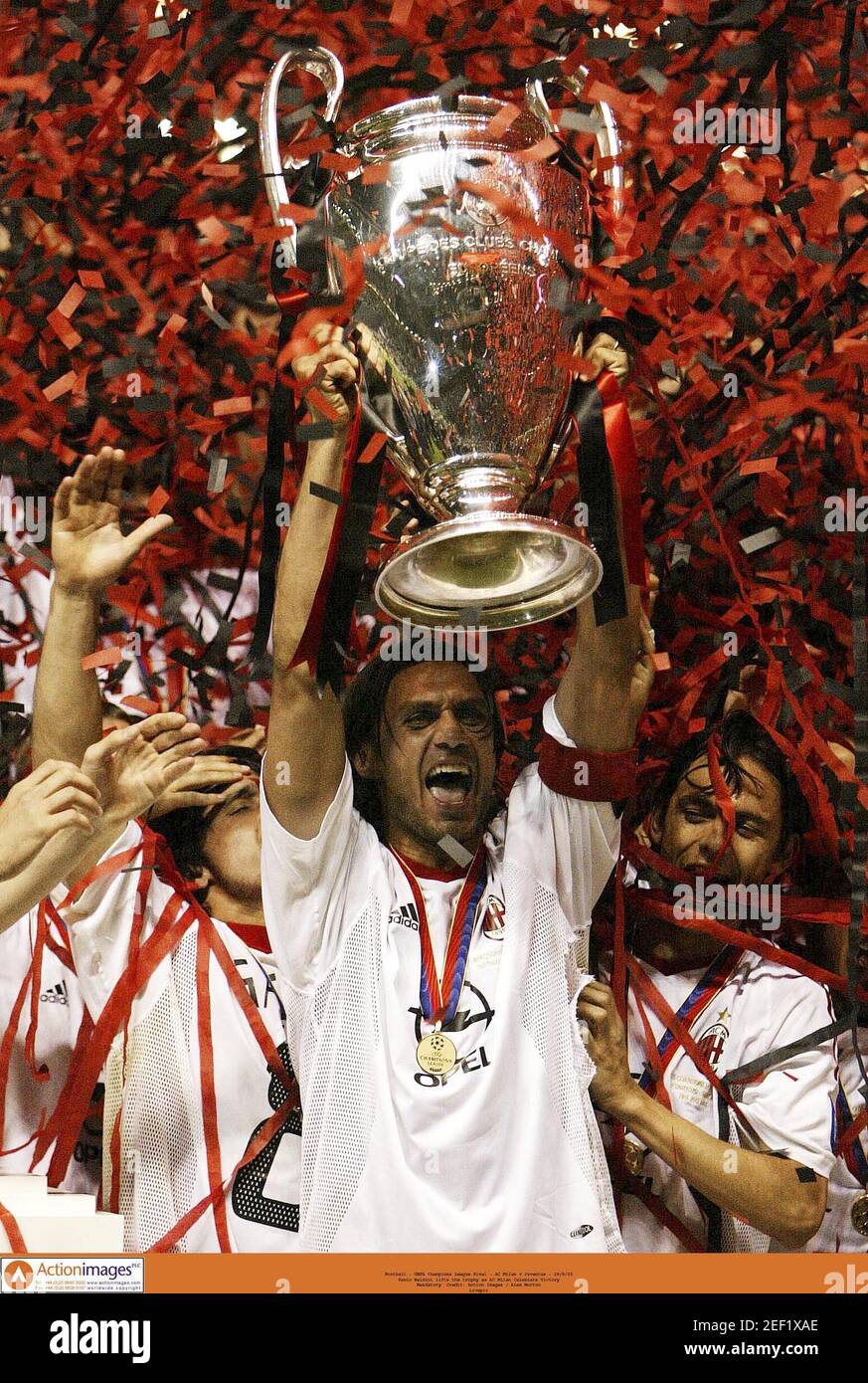 Strip off Shrink Clasp Football - UEFA Champions League Final - AC Milan v Juventus - 28/5/03  Paolo Maldini lifts the trophy as AC Milan Celebrate Victory Mandatory  Credit: Action Images / Alex Morton Livepic Stock Photo - Alamy