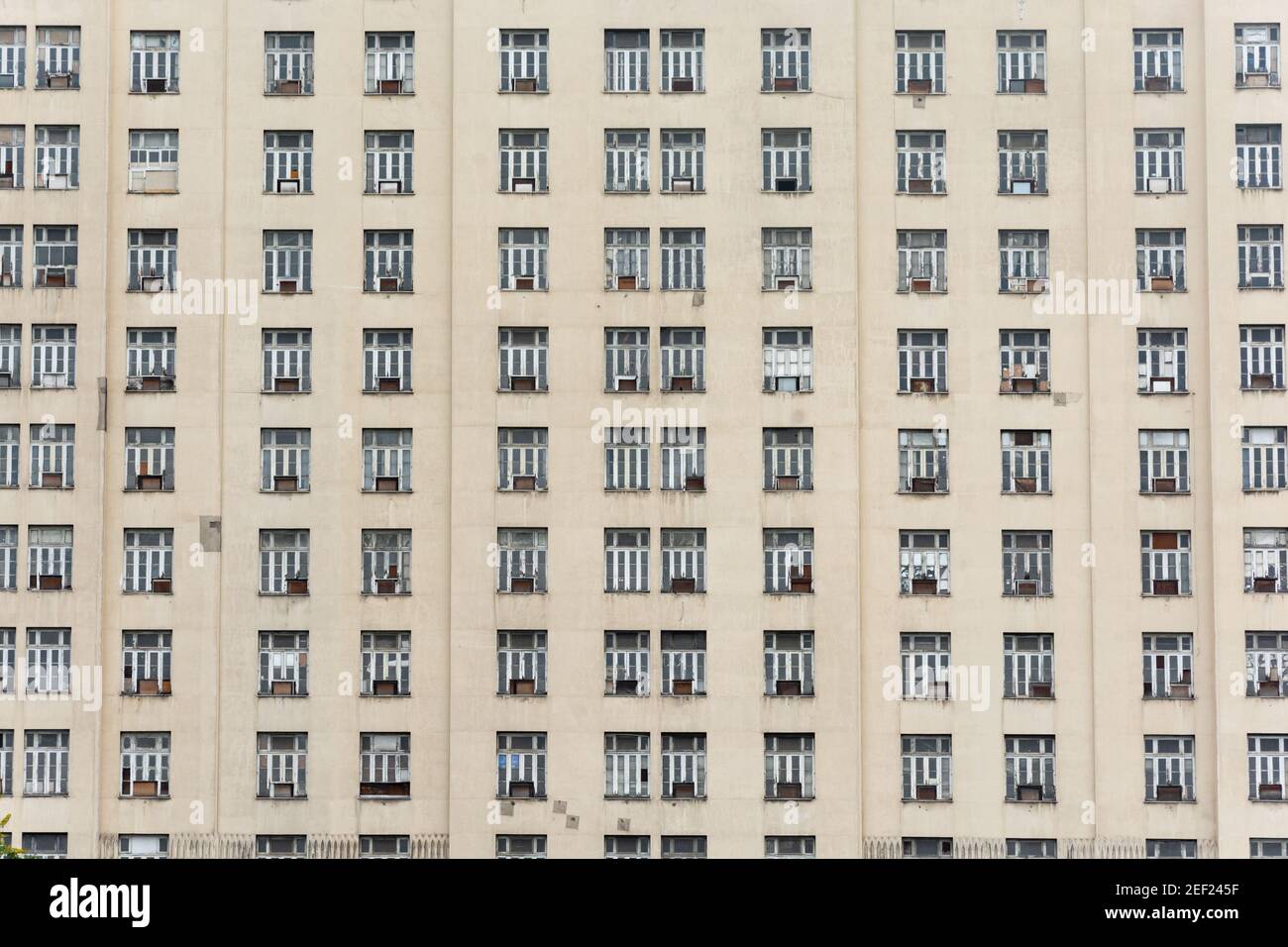 Art deco building facade hi-res stock photography and images - Alamy