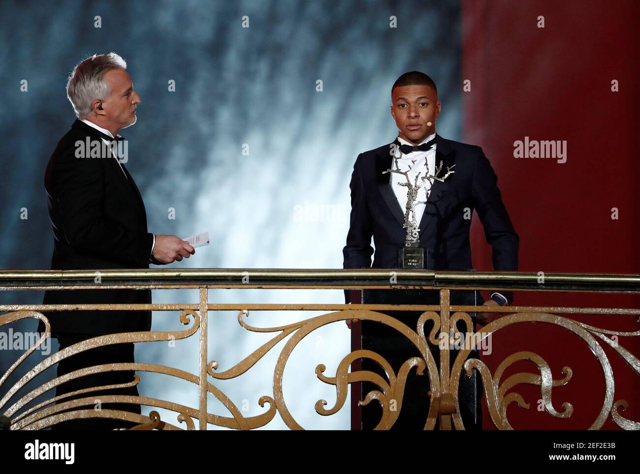 Soccer Football - 63rd Ballon d'Or - The Grand Palais, Paris, France -  December 3, 2018 David Ginola and Paris St Germain's Kylian Mbappe with the  Kopa Trophy REUTERS/Benoit Tessier Stock Photo - Alamy