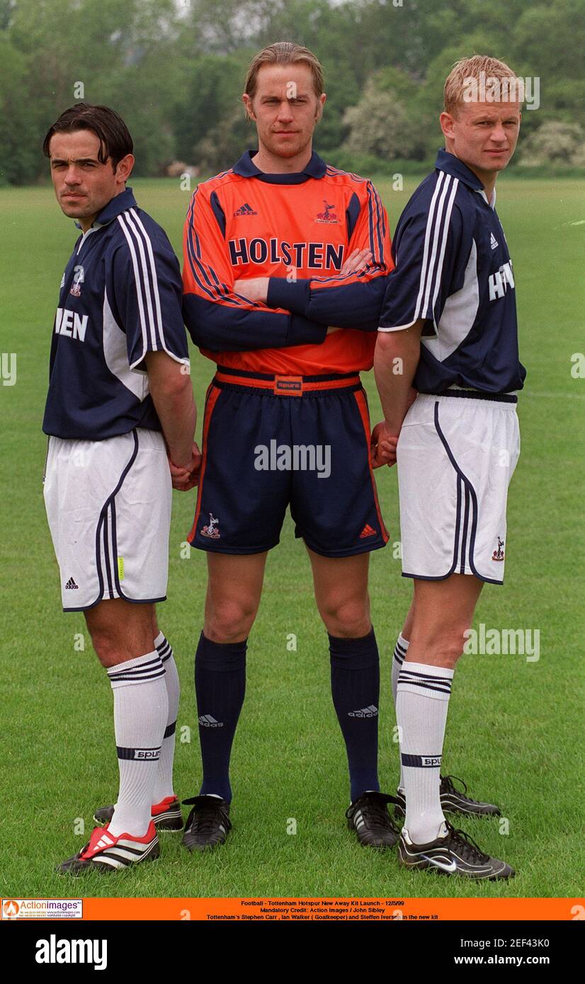 Goalkeeper ian walker hires stock photography and images Alamy