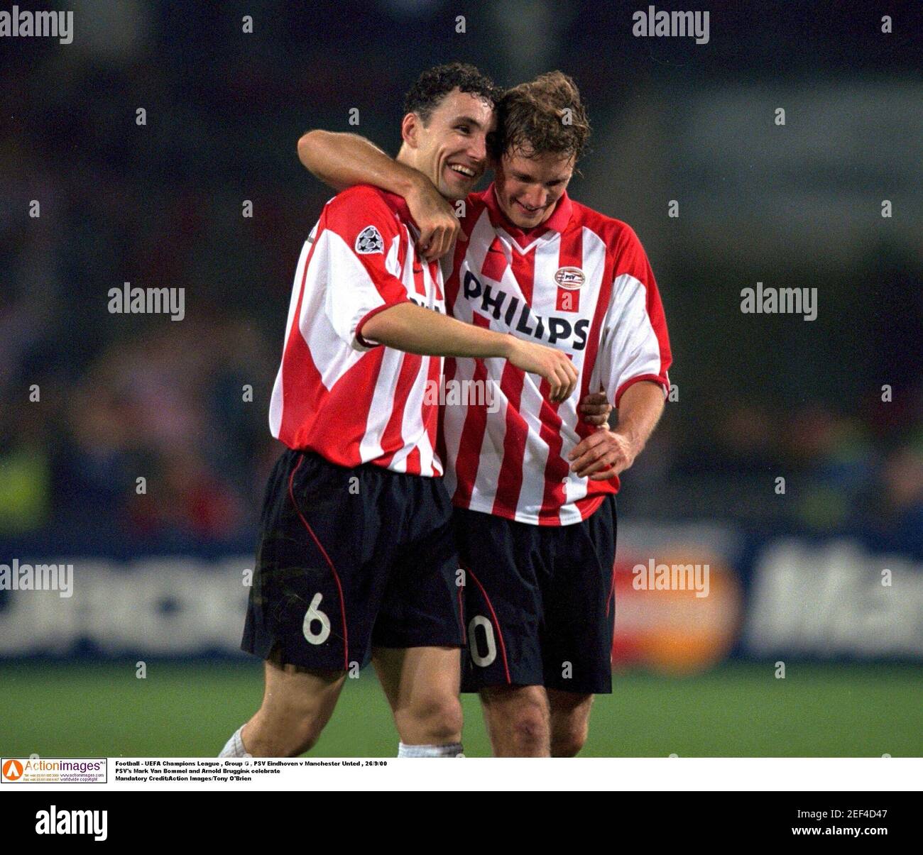 Football - UEFA Champions League , Group G , PSV Eindhoven v Manchester  United , 26/9/00 PSV's Mark Van Bommel and Arnold Bruggink celebrate  Mandatory Credit:Action Images/Tony O'Brien Stock Photo - Alamy