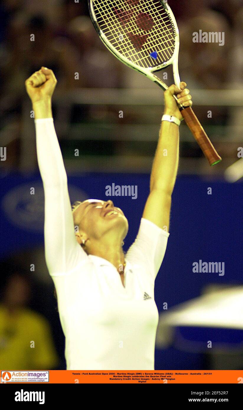 Tennis - Ford Australian Open 2001 - Martina Hingis (SWI) v Serena