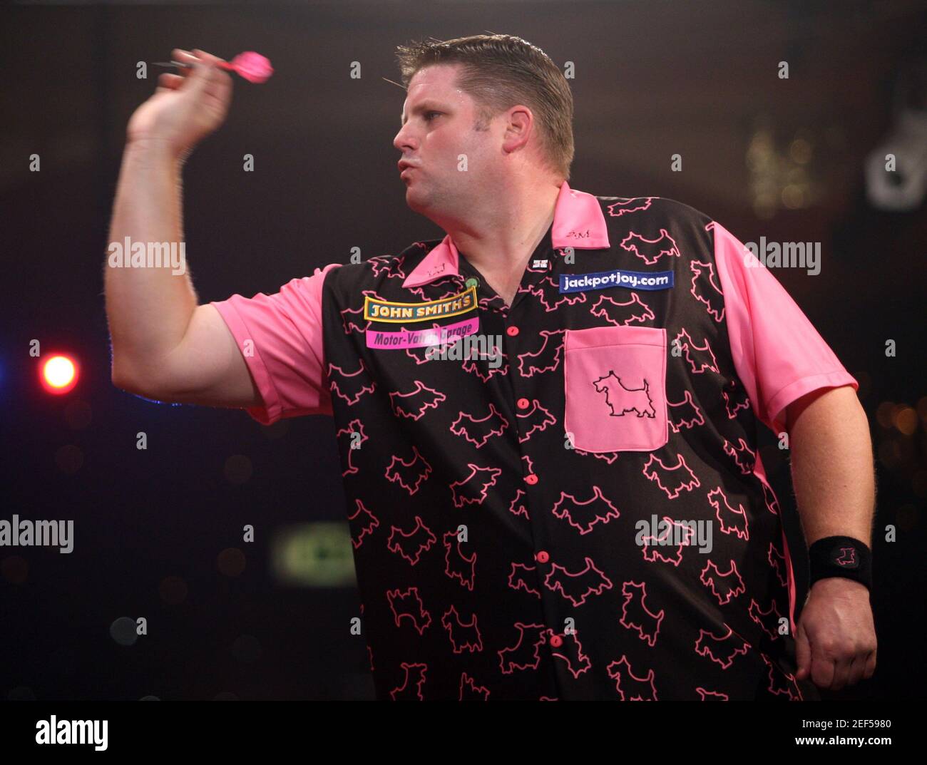 Scott mitchell darts hires stock photography and images Alamy
