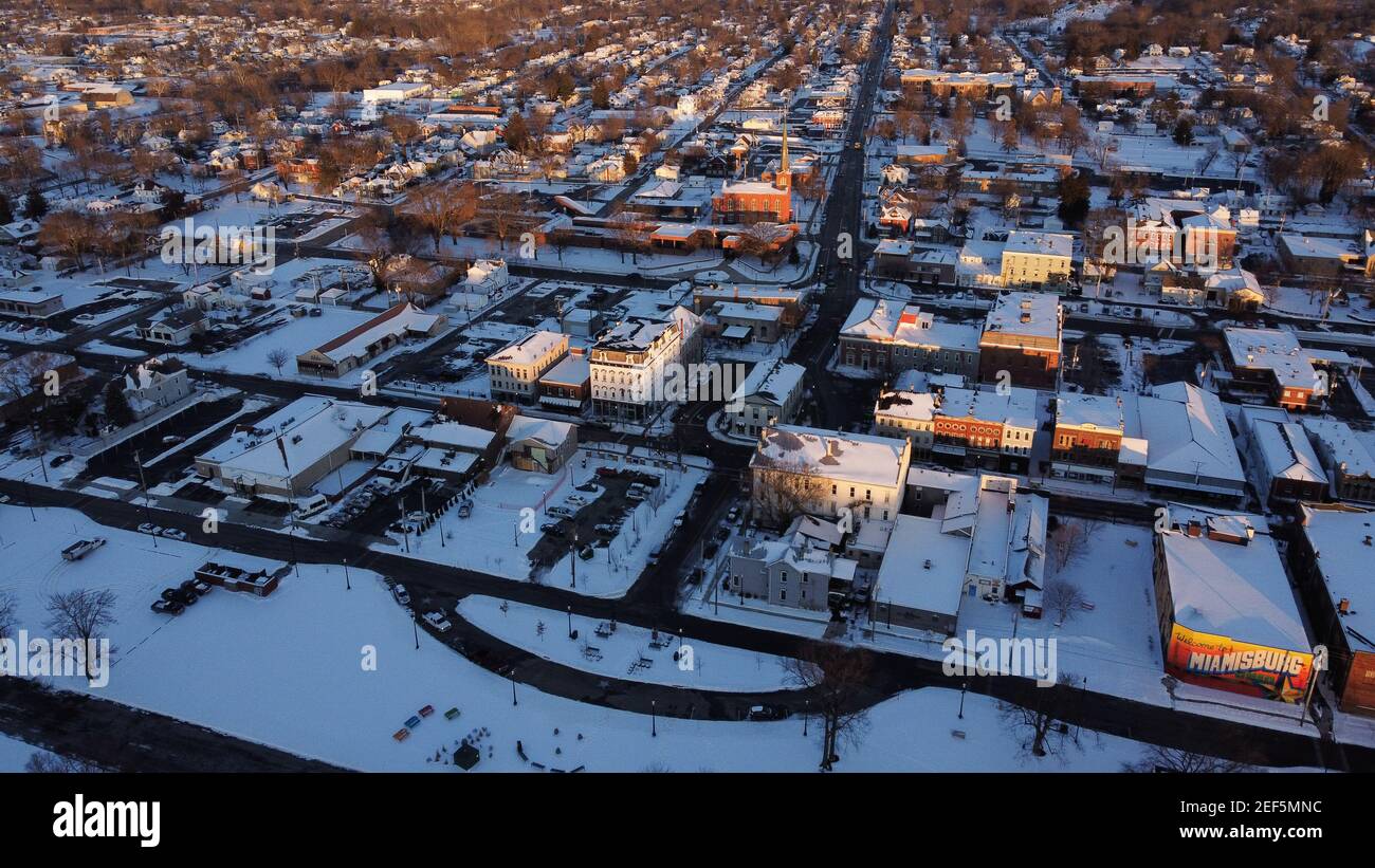 Miamisburg, United States. 16th Feb, 2021. (EDITORS NOTE: Image taken with drone)A view of a snow covered neighbourhood in Miamisburg. Winter Storm Uri leaves over six inches of snow in more than 25 states across the United States. Credit: SOPA Images Limited/Alamy Live News Stock Photo