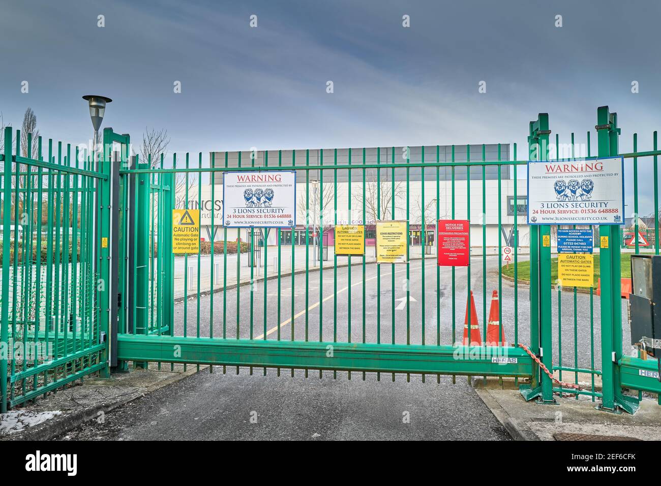 Entrance gate to the Kingswood secondary academy school, Corby, England. Stock Photo