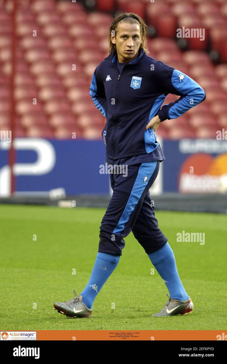 Football - Auxerre Training - Highbury - 21/10/02 Philippe Mexes during  training Mandatory Credit:Action Images / Paul Gilham LivePic Stock Photo -  Alamy