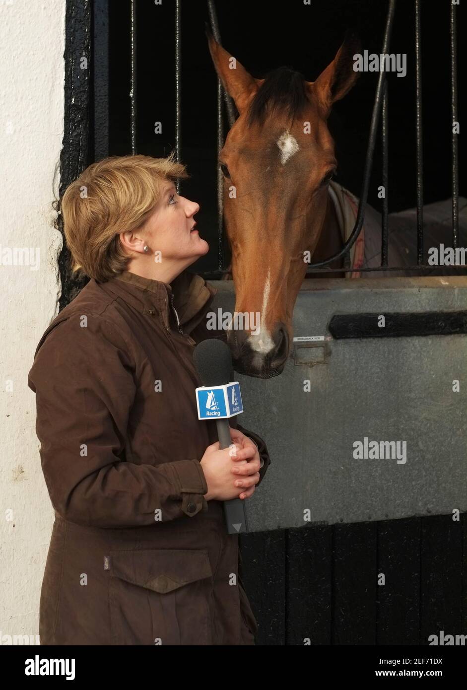 Clare balding horse hires stock photography and images Alamy