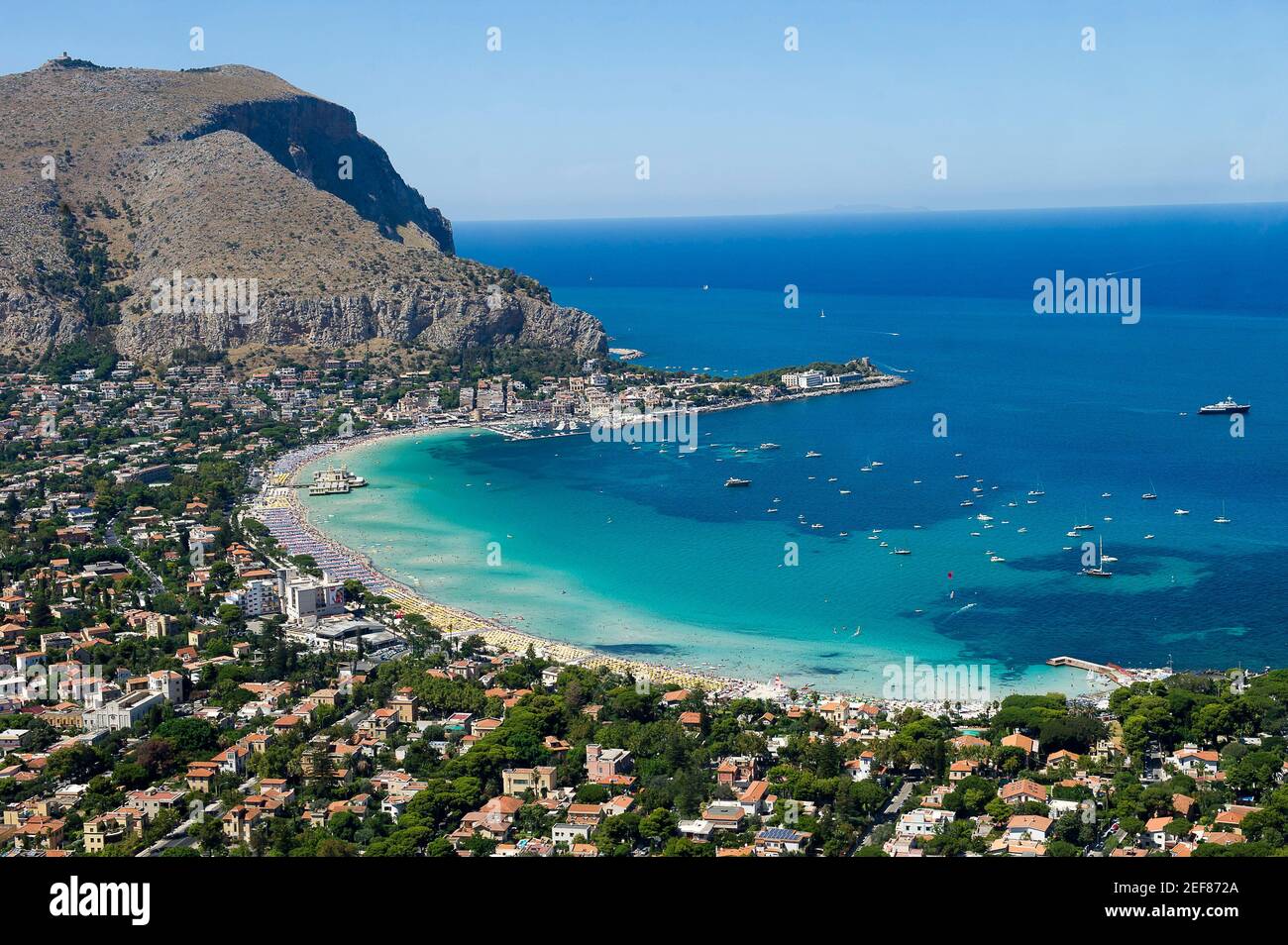 Europe, Italy, Sicily, Palermo, Mondello beach enclosed in Monte Gallo and Monte Pellegrino. Beach, sea, Mediterranean Sea, the Tyrrhenian Sea Stock Photo