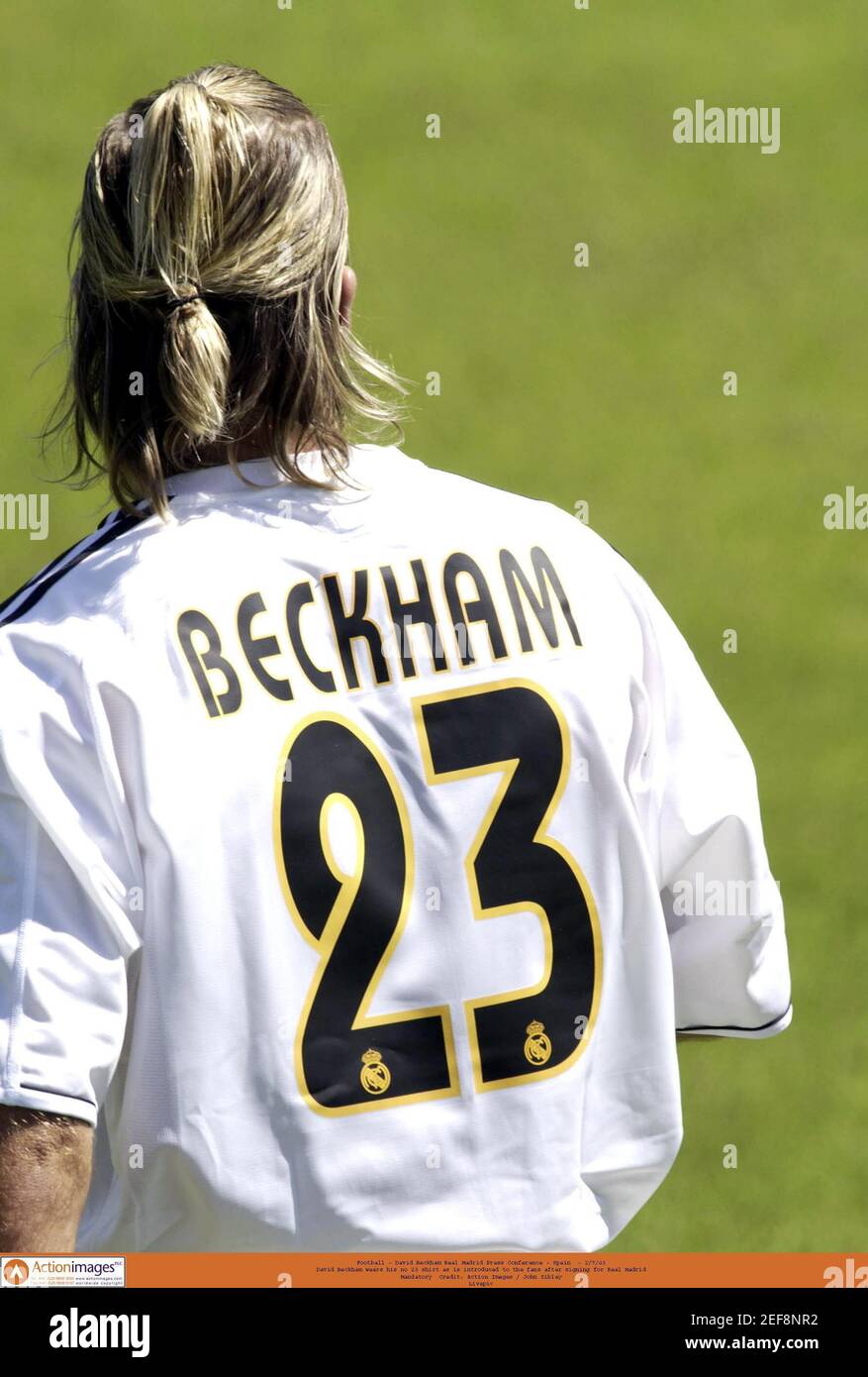 Football - David Beckham Real Madrid Press Conference - Spain - 2/7/03  David Beckham wears his no 23 shirt as is introduced to the fans after  signing for Real Madrid Mandatory Credit: