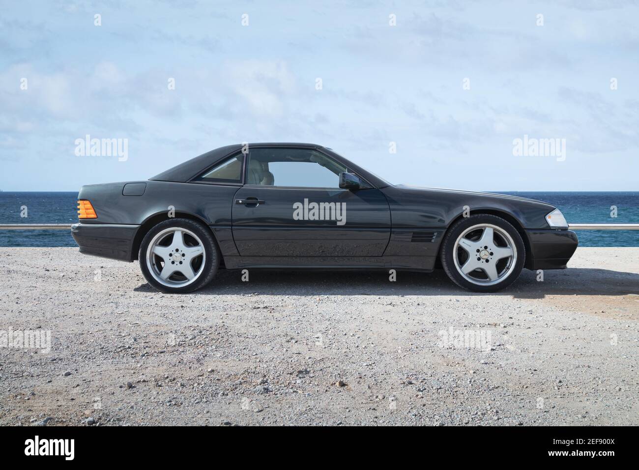 BARCELONA, SPAIN-FEBRUARY 2, 2021: 1998–2001 Mercedes-Benz SL 500 (R129) AMG, Fourth generation, parking next to sea Stock Photo