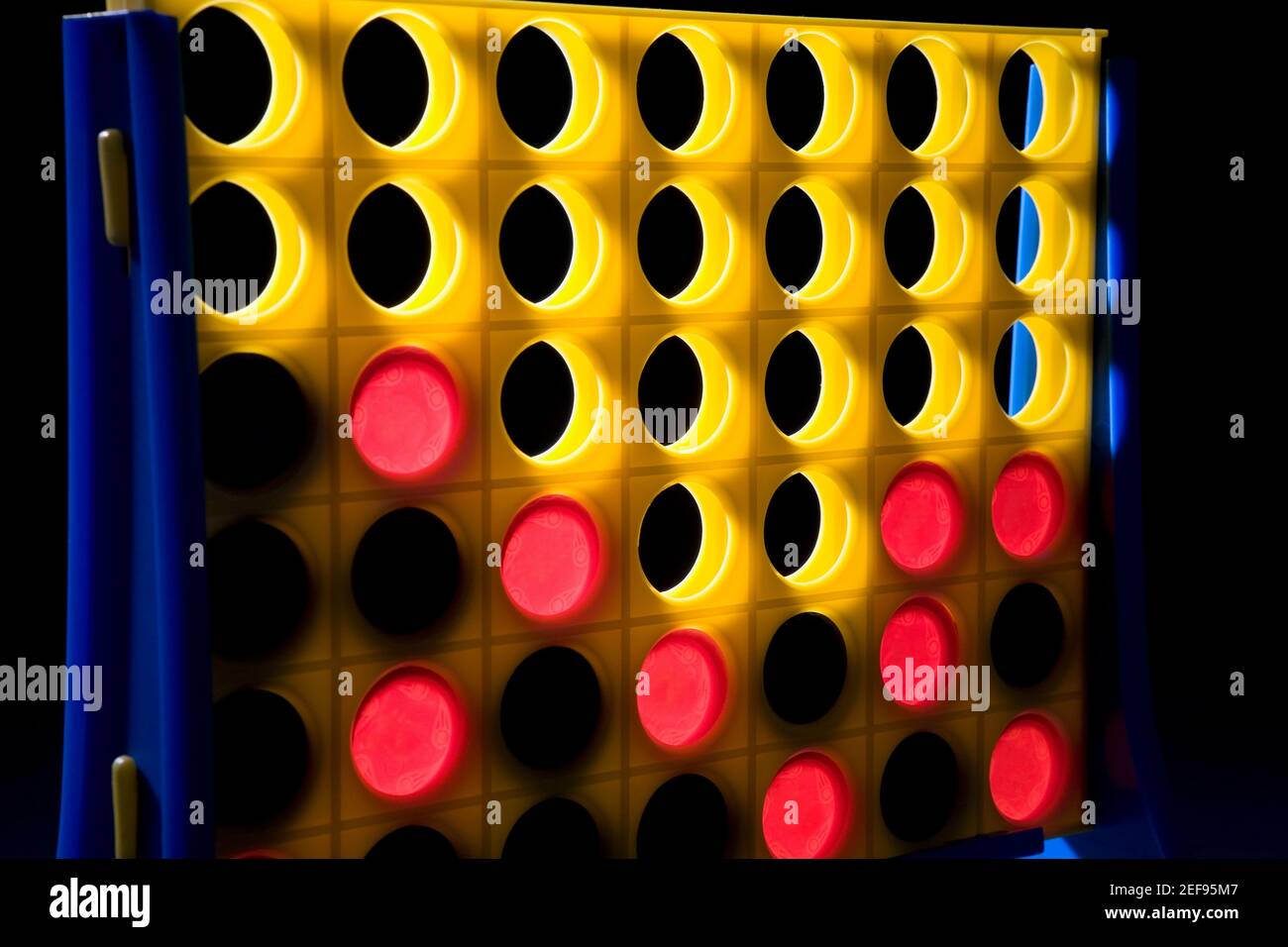 Connect 4 game hi-res stock photography and images - Alamy