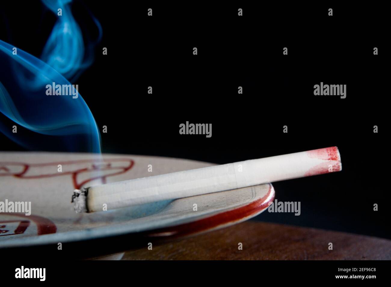 Cigarette mark lipstick hires stock photography and images Alamy