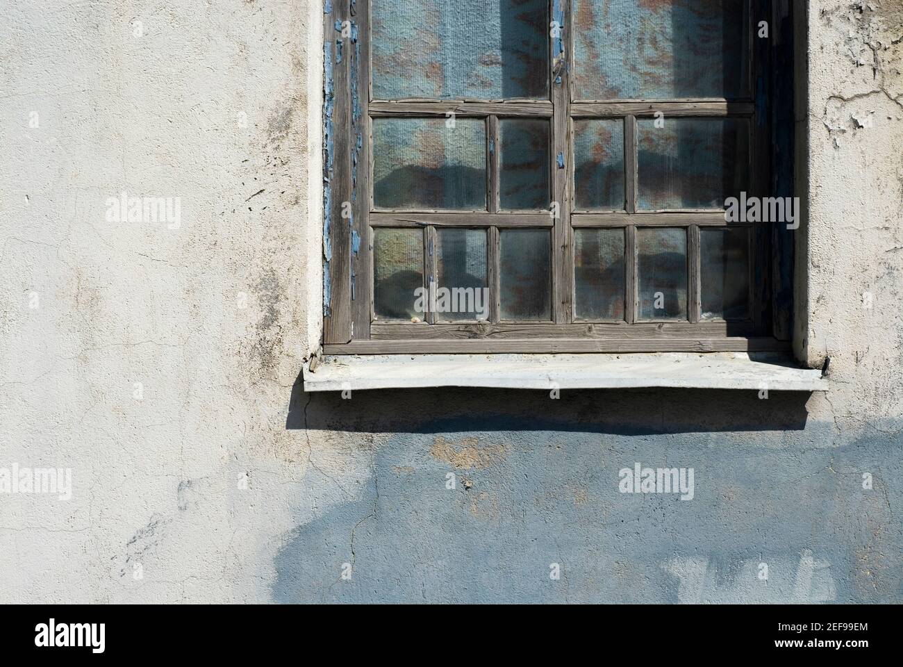 Close-up of a window on a wall Stock Photo - Alamy