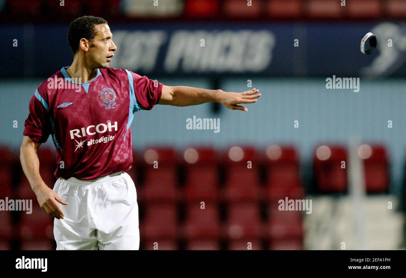 Rio Ferdinand West Ham United High Resolution Stock Photography And Images Alamy
