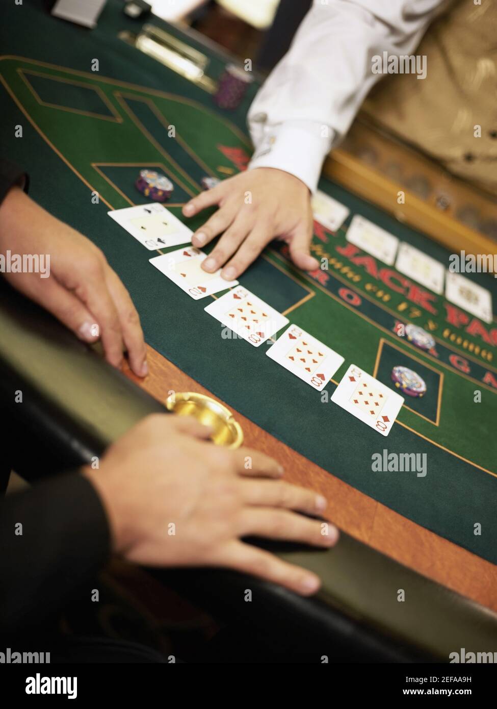 Dealing cards hires stock photography and images Alamy