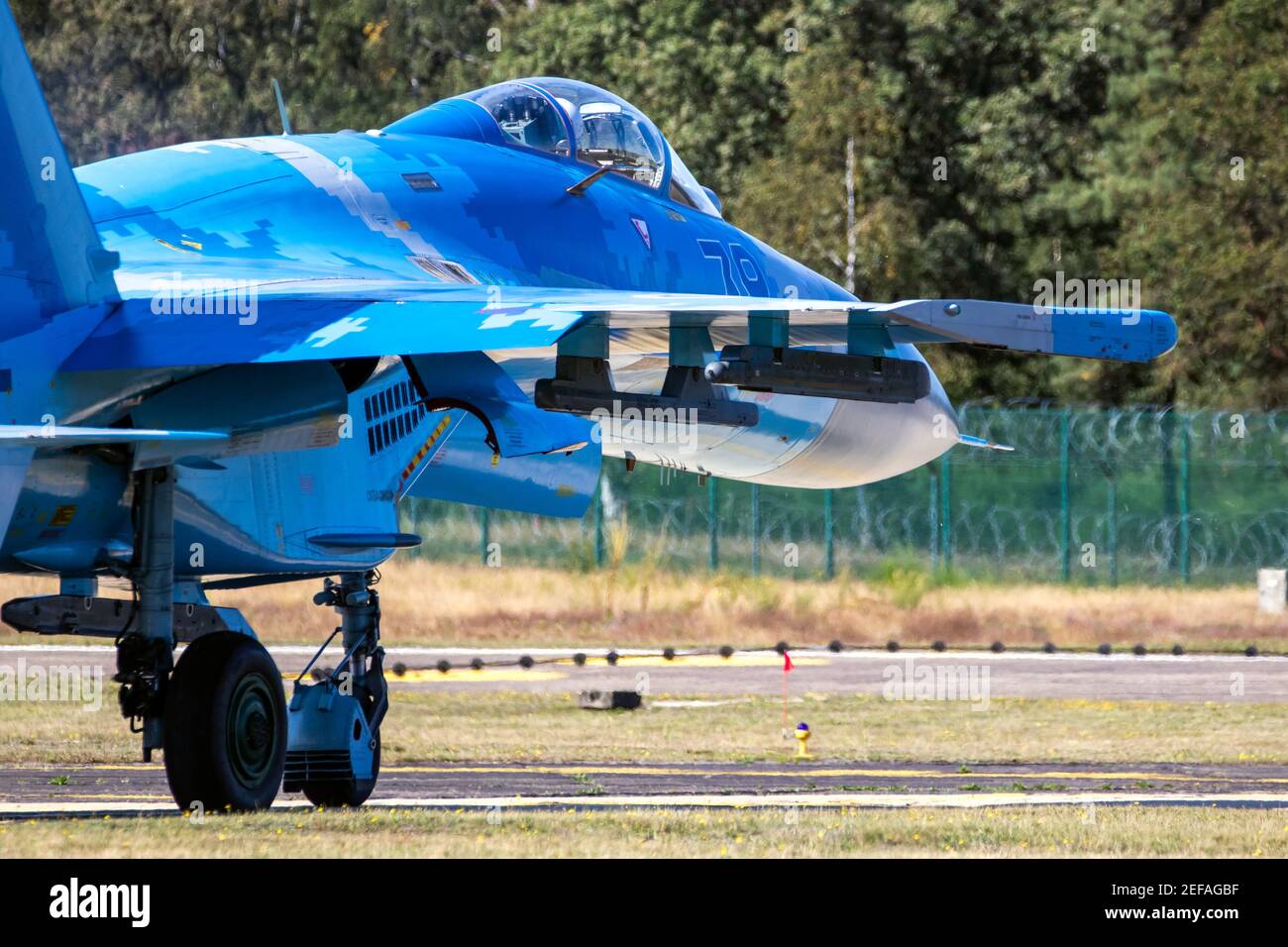 Su27 flanker hi-res stock photography and images - Alamy