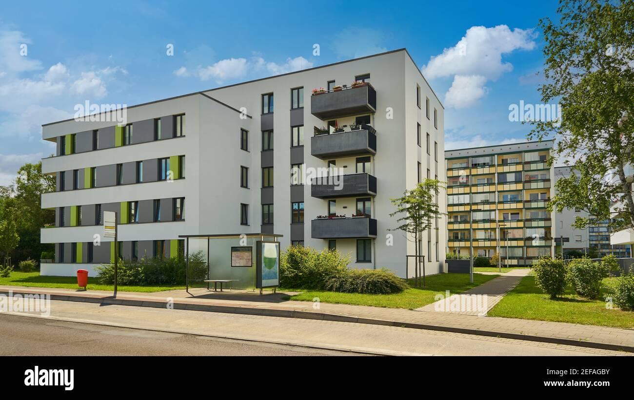 Prefabricated housing hires stock photography and images Alamy