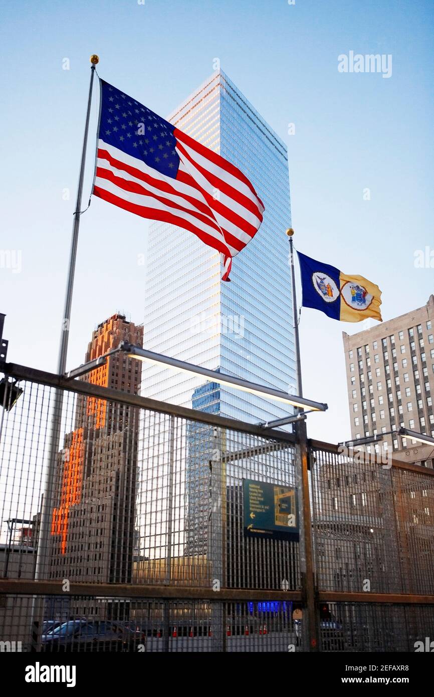 American flag chain link fence hires stock photography and images Alamy