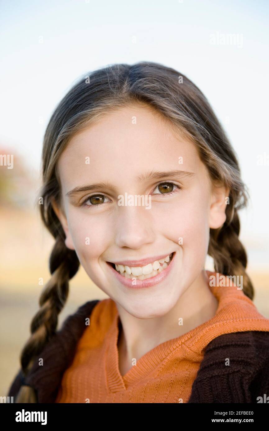 Portrait of a girl smiling Stock Photo - Alamy