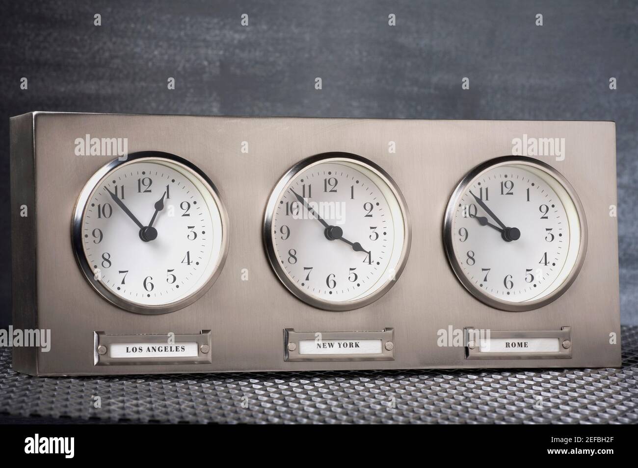 Clocks with one hand hi-res stock photography and images - Alamy