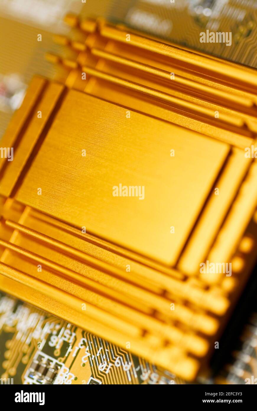 Close-up of a computer chip on a circuit board Stock Photo - Alamy