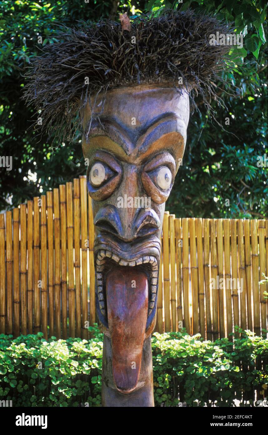 Hawaii Totem Pole High Resolution Stock Photography And Images Alamy