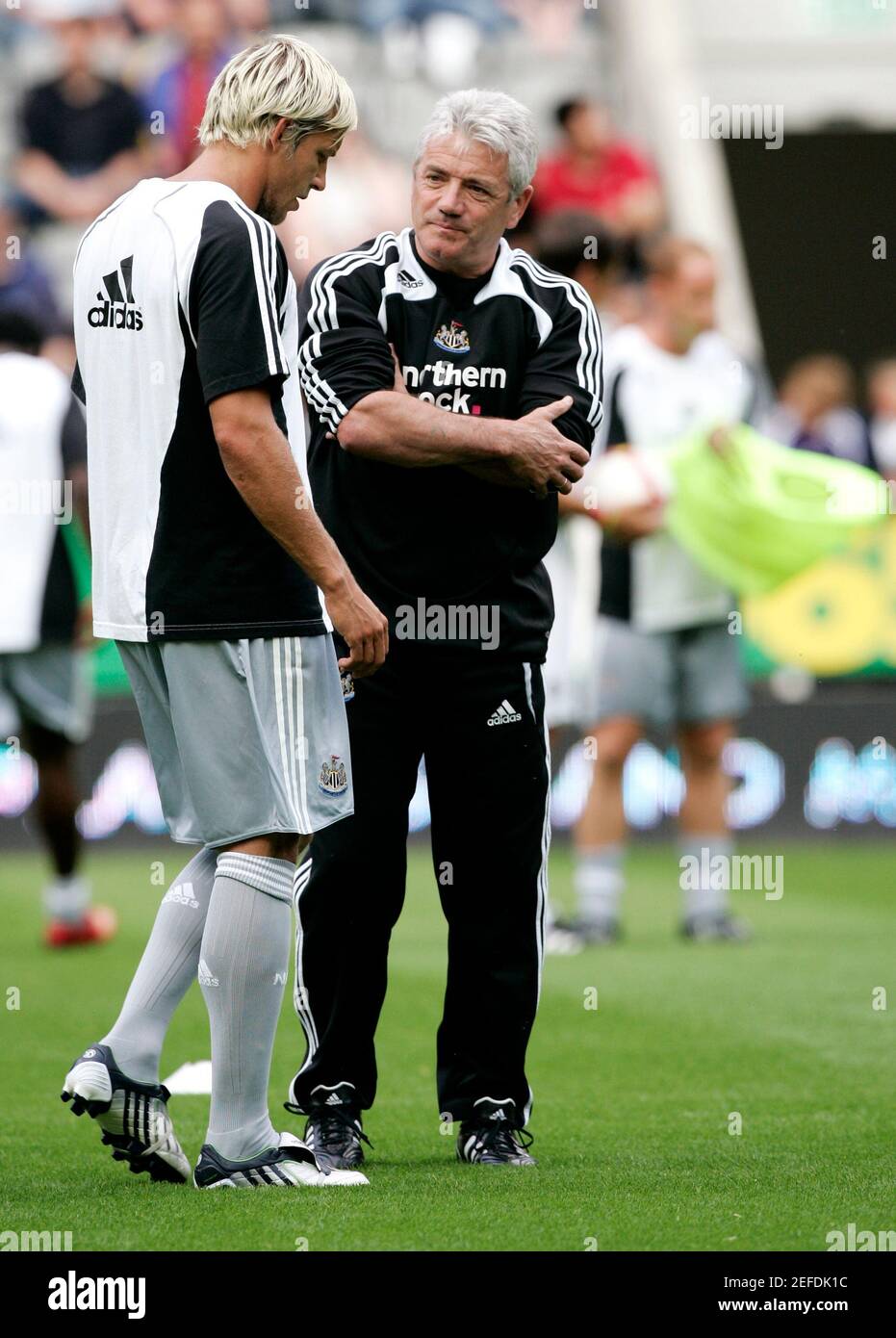 Football - Newcastle United v Valencia - Pre Season Friendly - St James  Park - 08/09 - 9/8/08 Kevin Keegan - Newcastle United Manager with Alan  Smith before the match Mandatory Credit: Action Images / Lee Smith Stock  Photo - Alamy