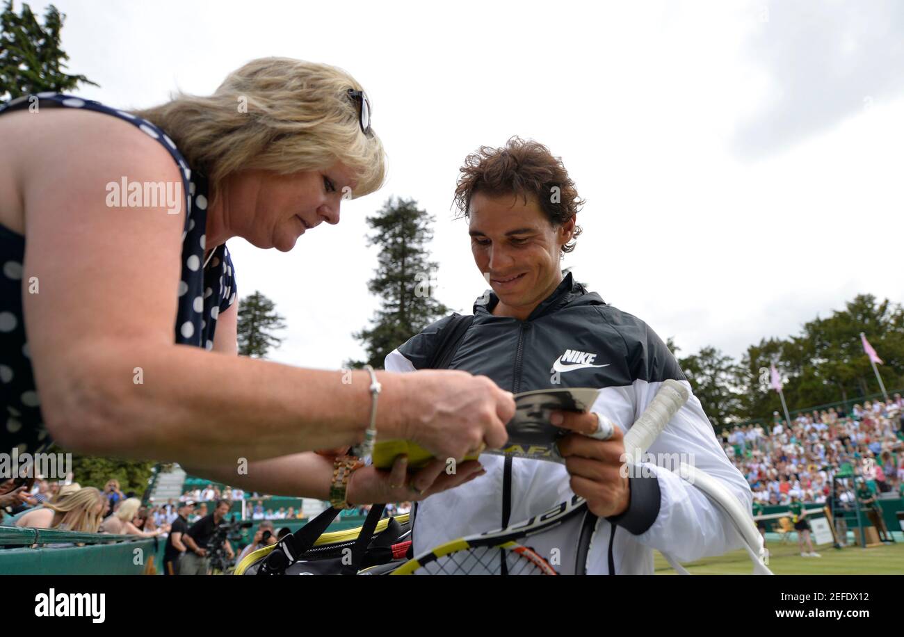 Tennis - Boodles Tennis Challenge - Stoke Park, Buckinghamshire - 26/6/15  Spain's Rafael Nadal signs his autograph for a spectator Action Images via  Reuters / Adam Holt Stock Photo - Alamy