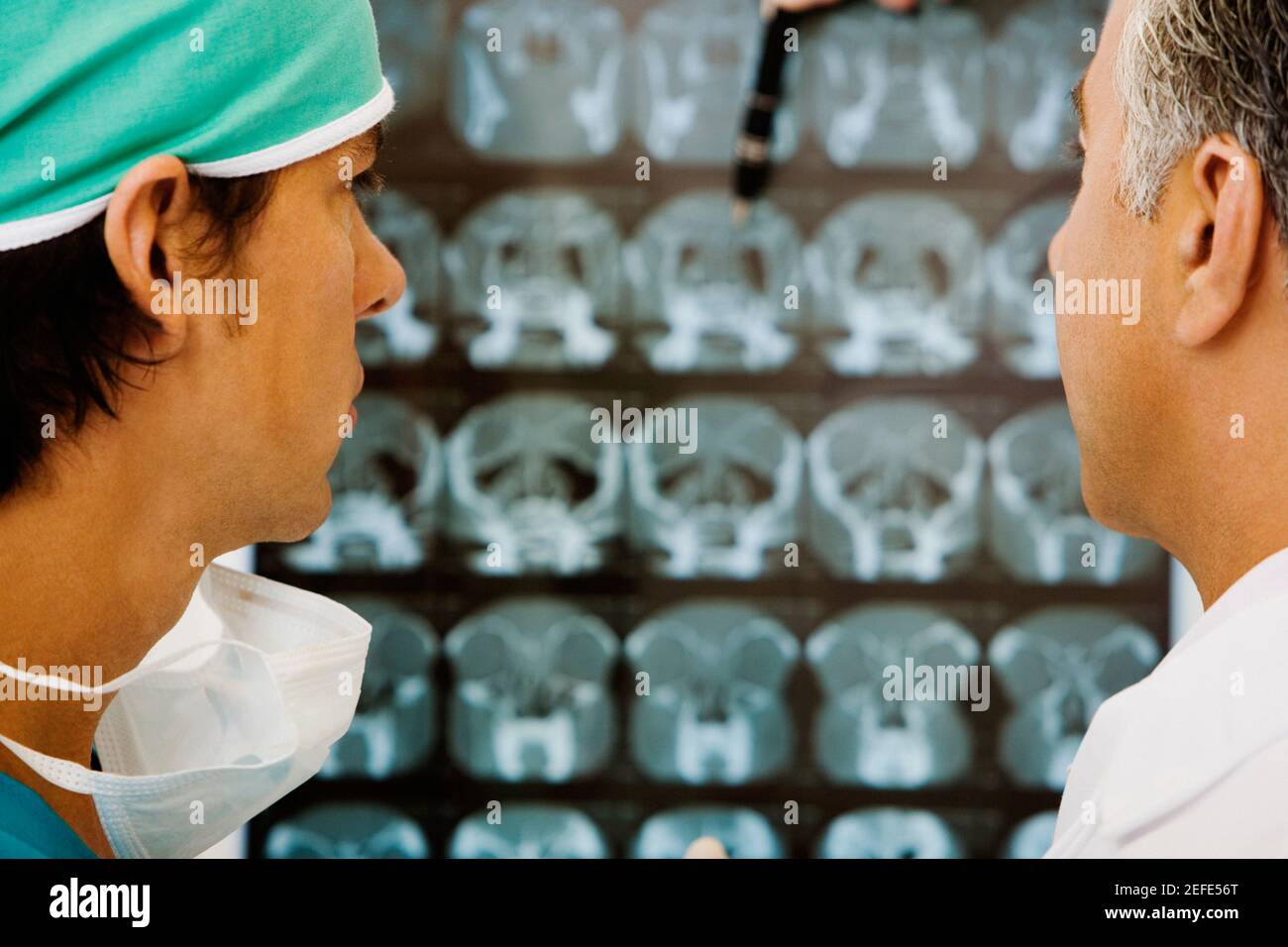 Doctors examining x ray hi-res stock photography and images - Alamy