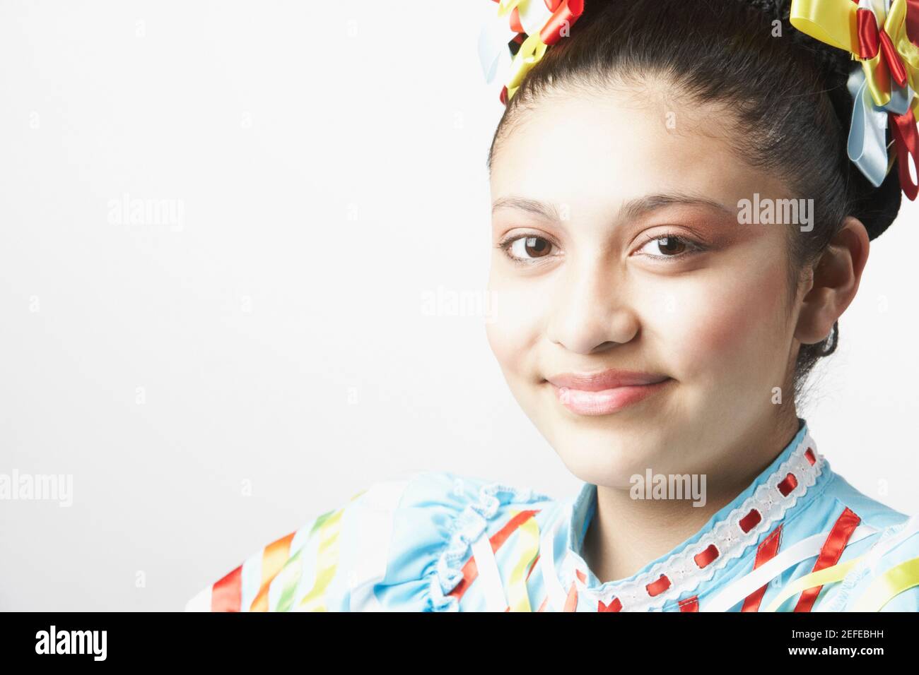 Portrait of a teenage girl smiling Stock Photo - Alamy