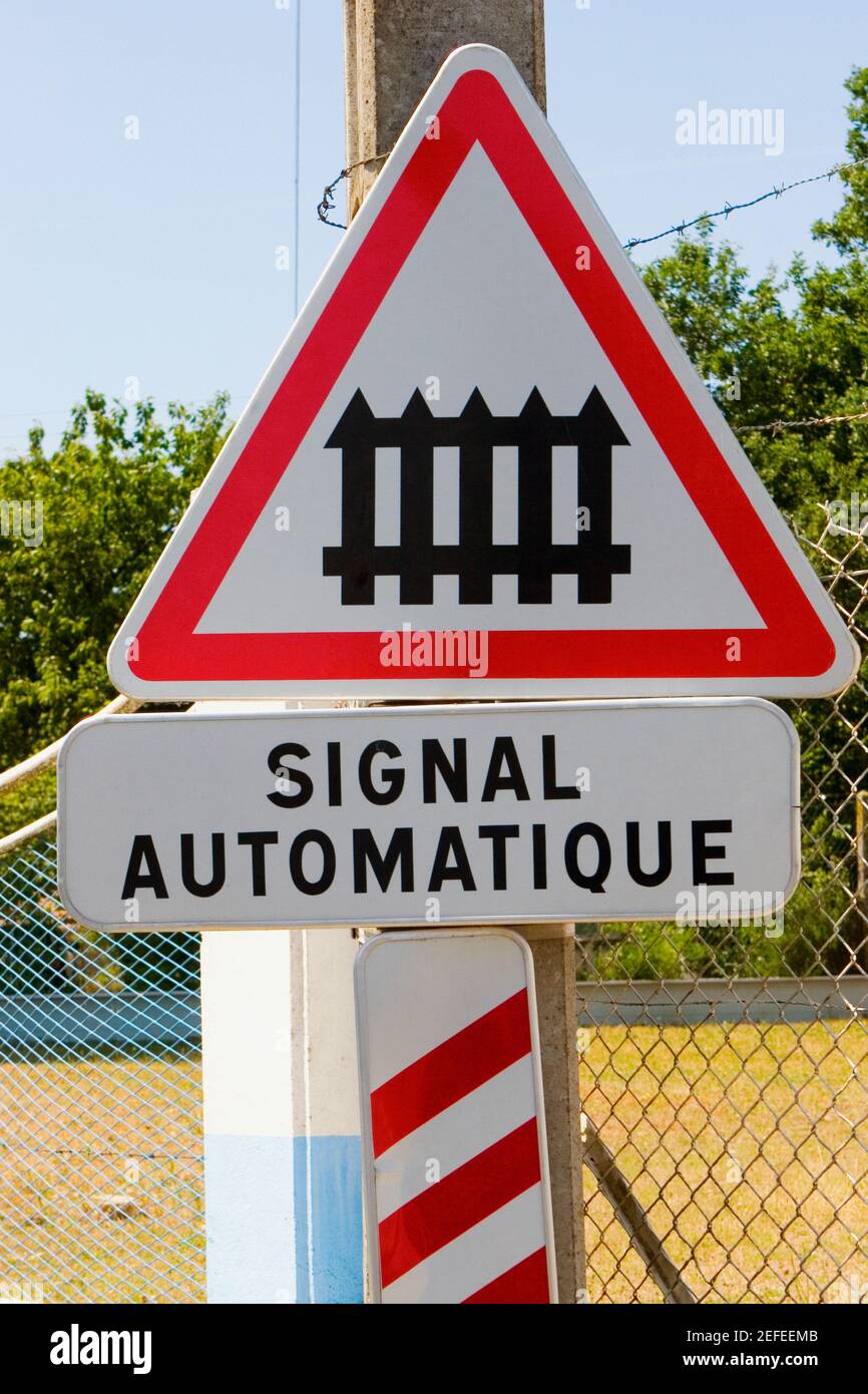 French Sign Railway Railroad Level Crossing High Resolution Stock Photography And Images Alamy French Sign Railway Railroad Level Crossing High Resolution Stock Photography And Images Alamy