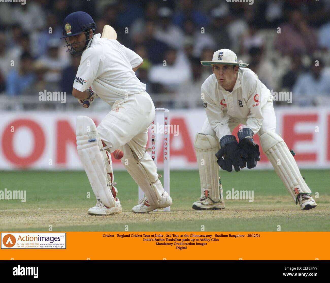 Cricket pads india hires stock photography and images Alamy