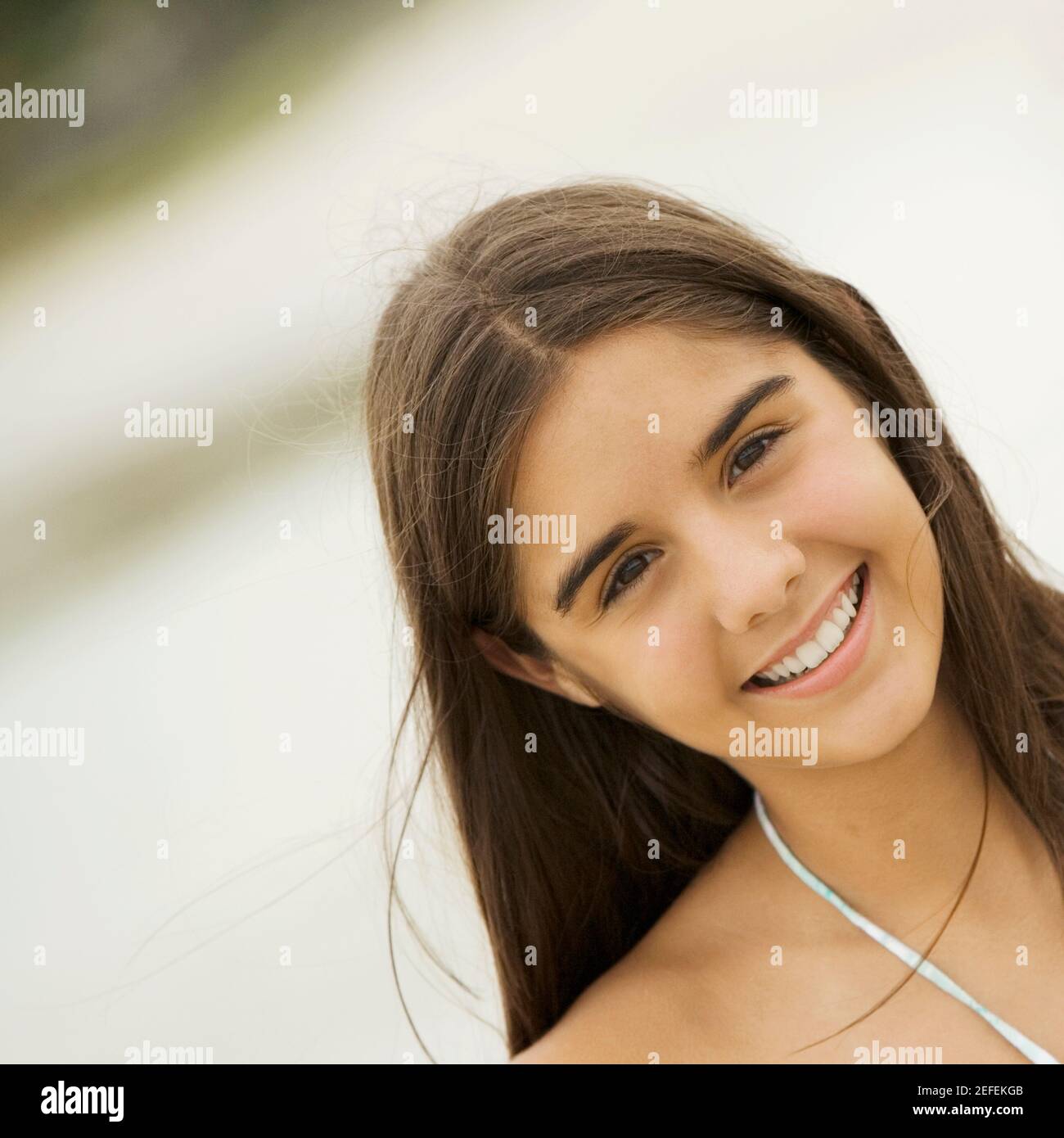 Portrait of a girl smiling Stock Photo - Alamy