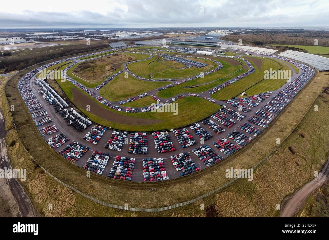 EDITORS NOTE COMPOSITE PANORAMIC IMAGE Thousands of cars parked at the