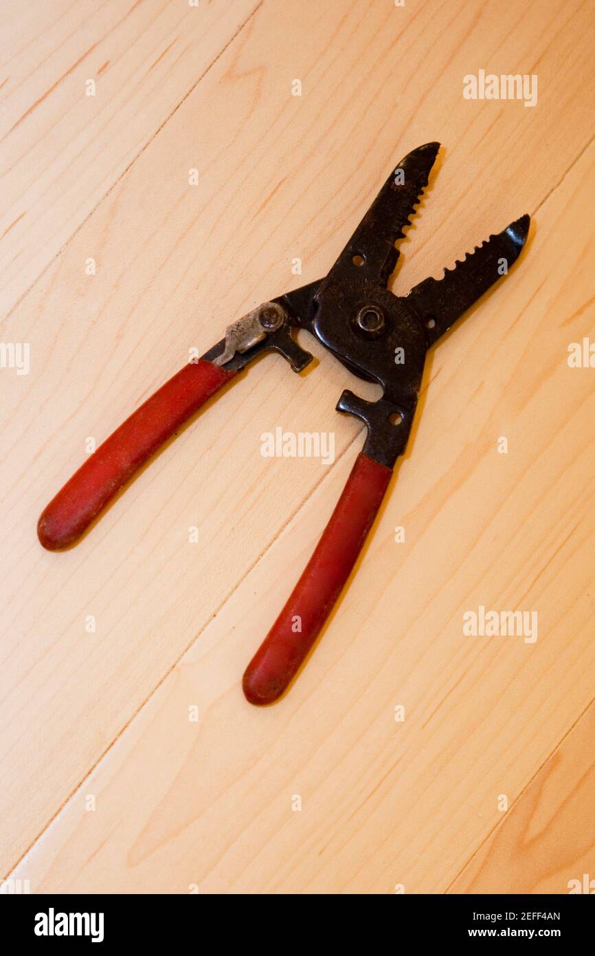 wirecutter coat rack on Wire Cutter High Resolution Stock Photography And Images Alamy