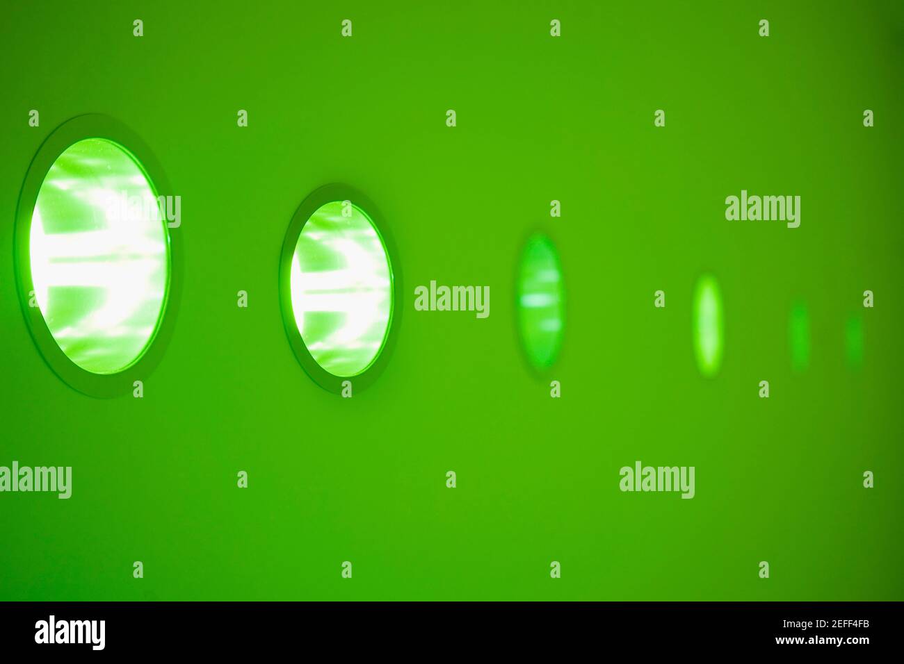 Green lights in a row hi-res stock photography and images - Alamy