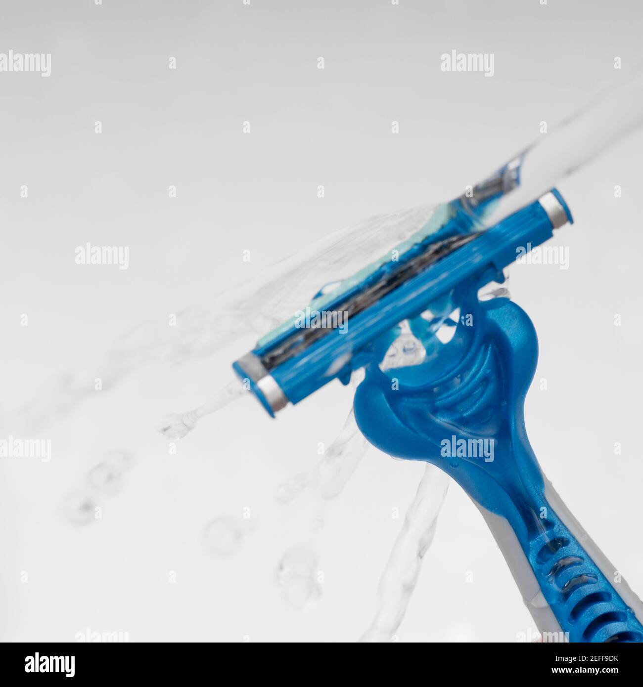 Razor close up water hi-res stock photography and images - Alamy