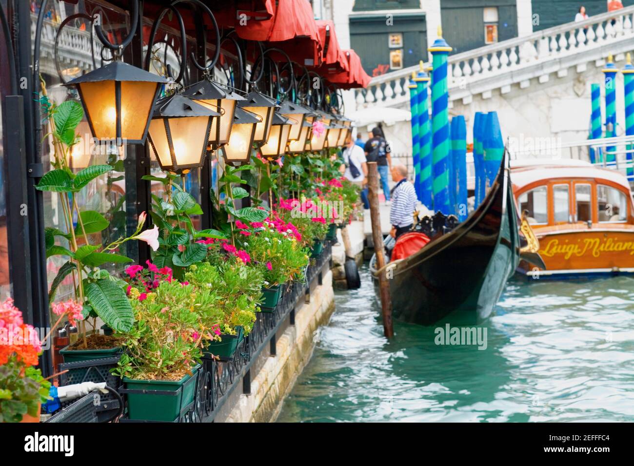 Venice railing decoration hi-res stock photography and images - Alamy