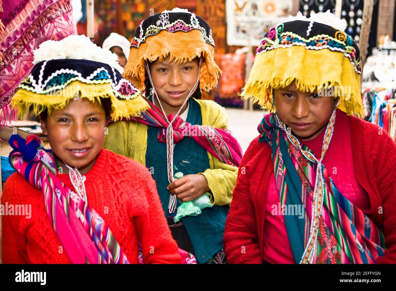 Peruvian girls in traditional dress hi-res stock photography and images ...
