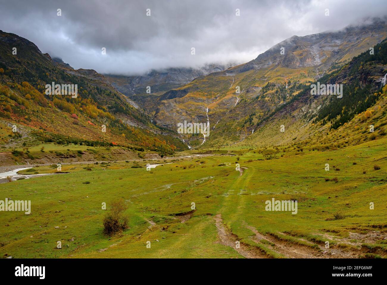 Autumn in Llanos de Lalarri, in the Pineta Valley (Ordesa and Monte Perdido National Park, Pyrenees, Spain) Stock Photo