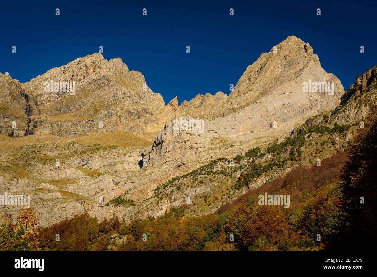 Autumn in Pineta Valley (Ordesa and Monte Perdido NP, Pyrenees, Spain ...